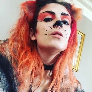 Meet your Posher, Rayna